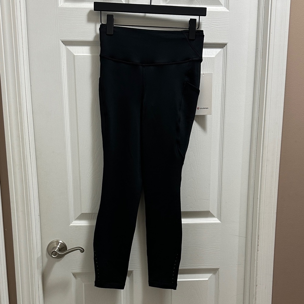 Brand new Fast and Free 25’ Hight Rise 5-pocket Thermal leggings- size 6